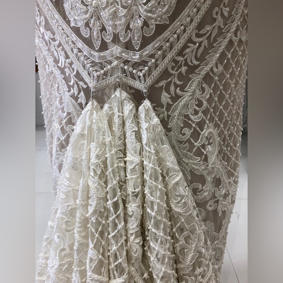 Galia Lahav Gala 904 gown US size 2 (altered) - Picture 4 of 6